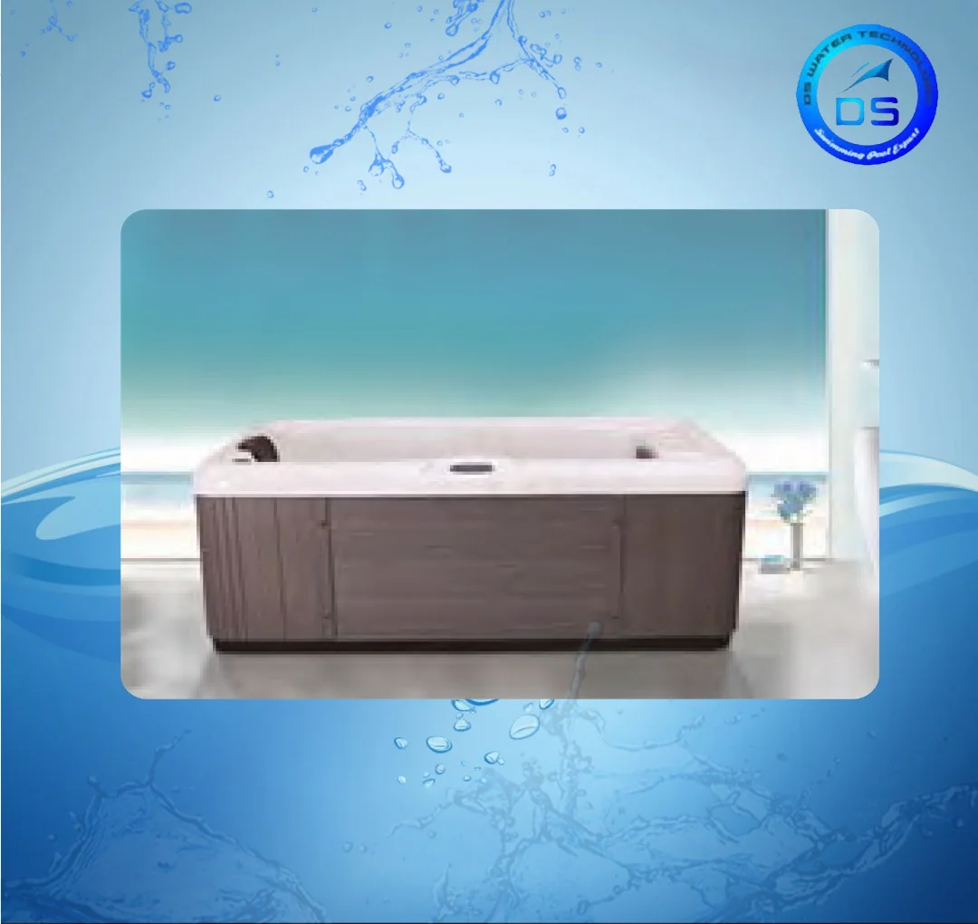 mini hot spa tub